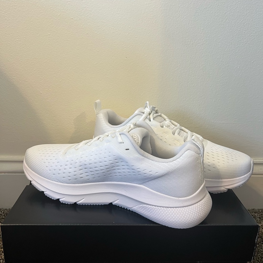 Men’s UA HOVR Turbulence Running Shoes